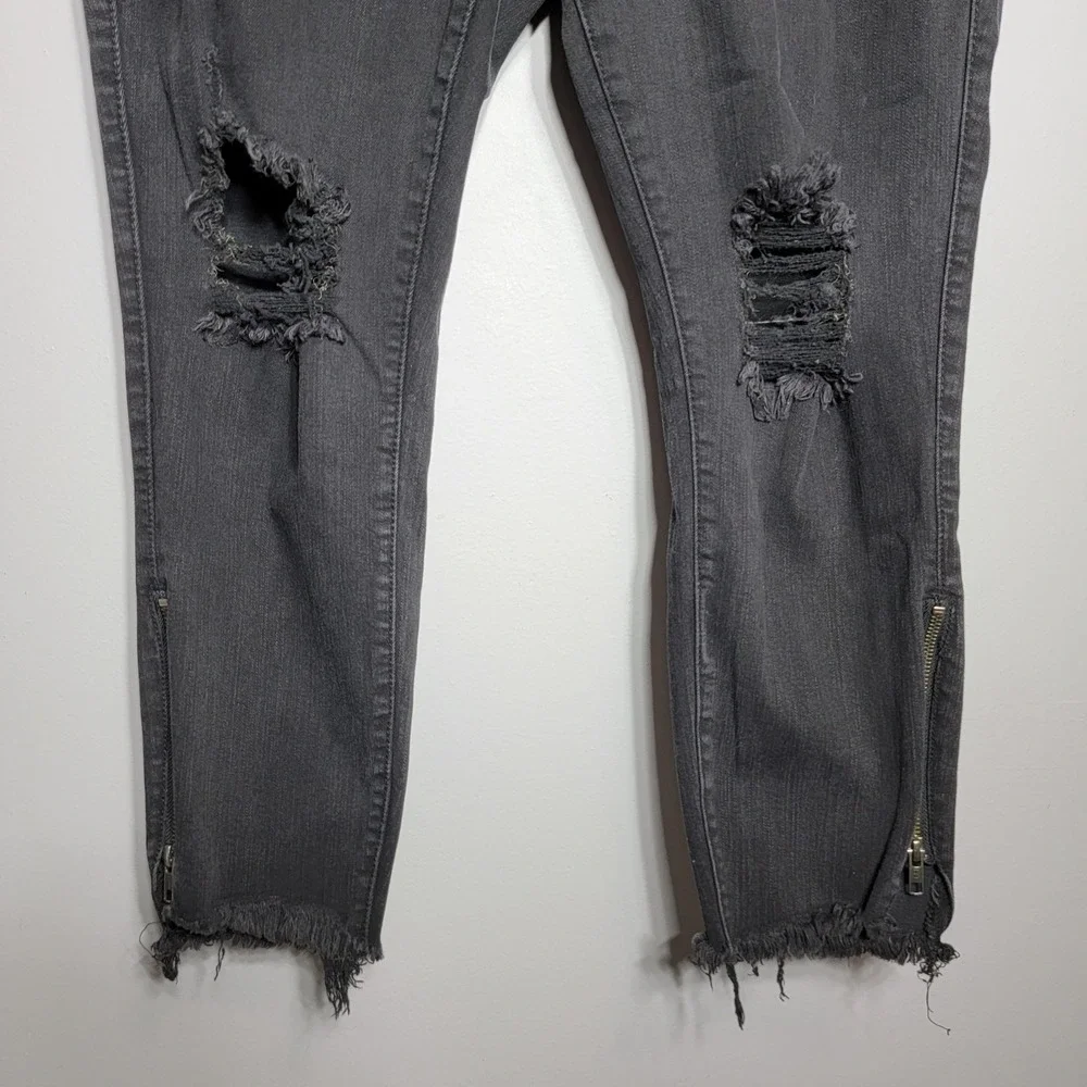Torrid‎ Premium Stiletto Jegging Women 16R Black Distressed Zip Ankle Raw Hem